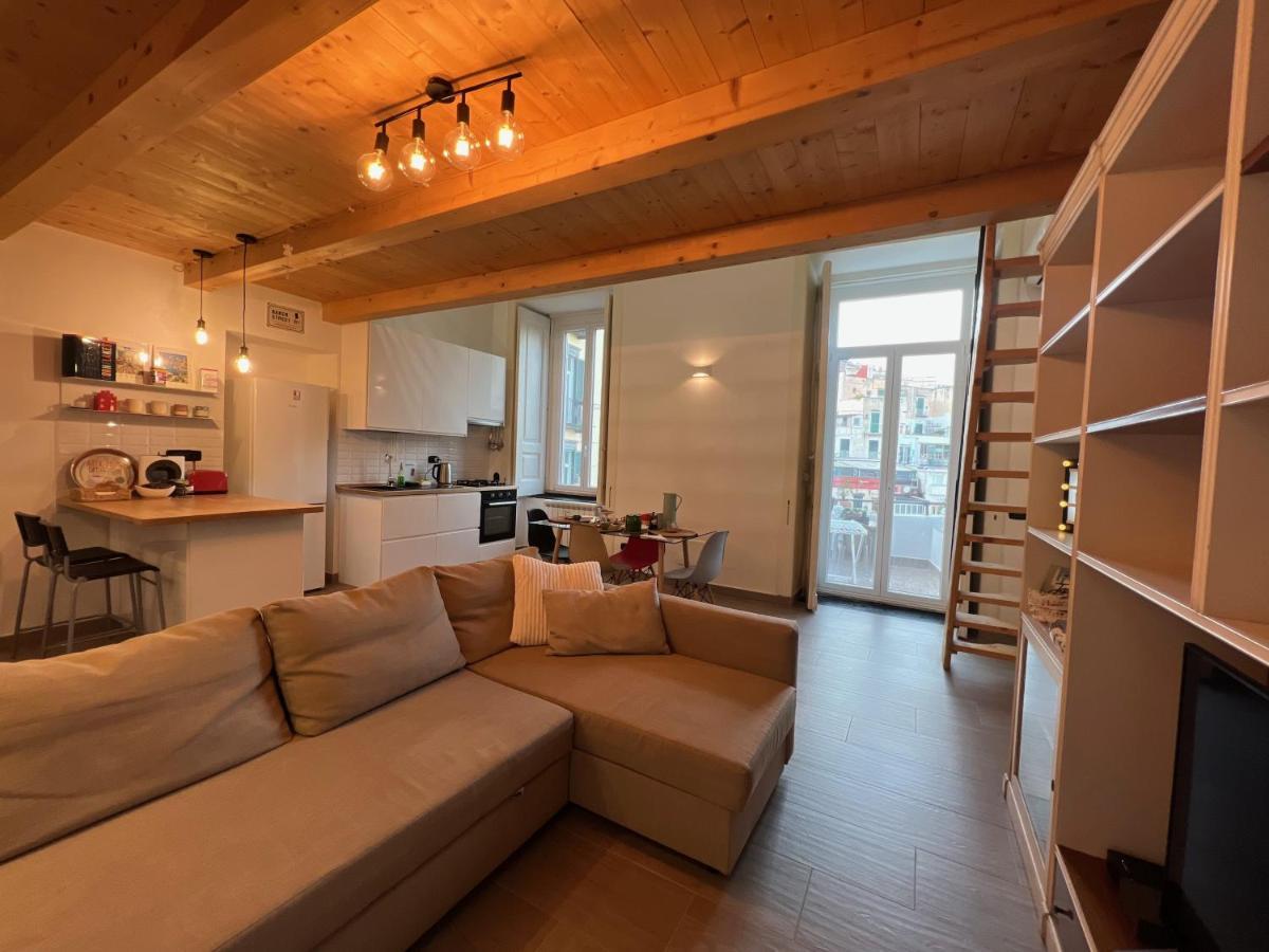 La Casa Di Marty Lägenhet Neapel Exteriör bild